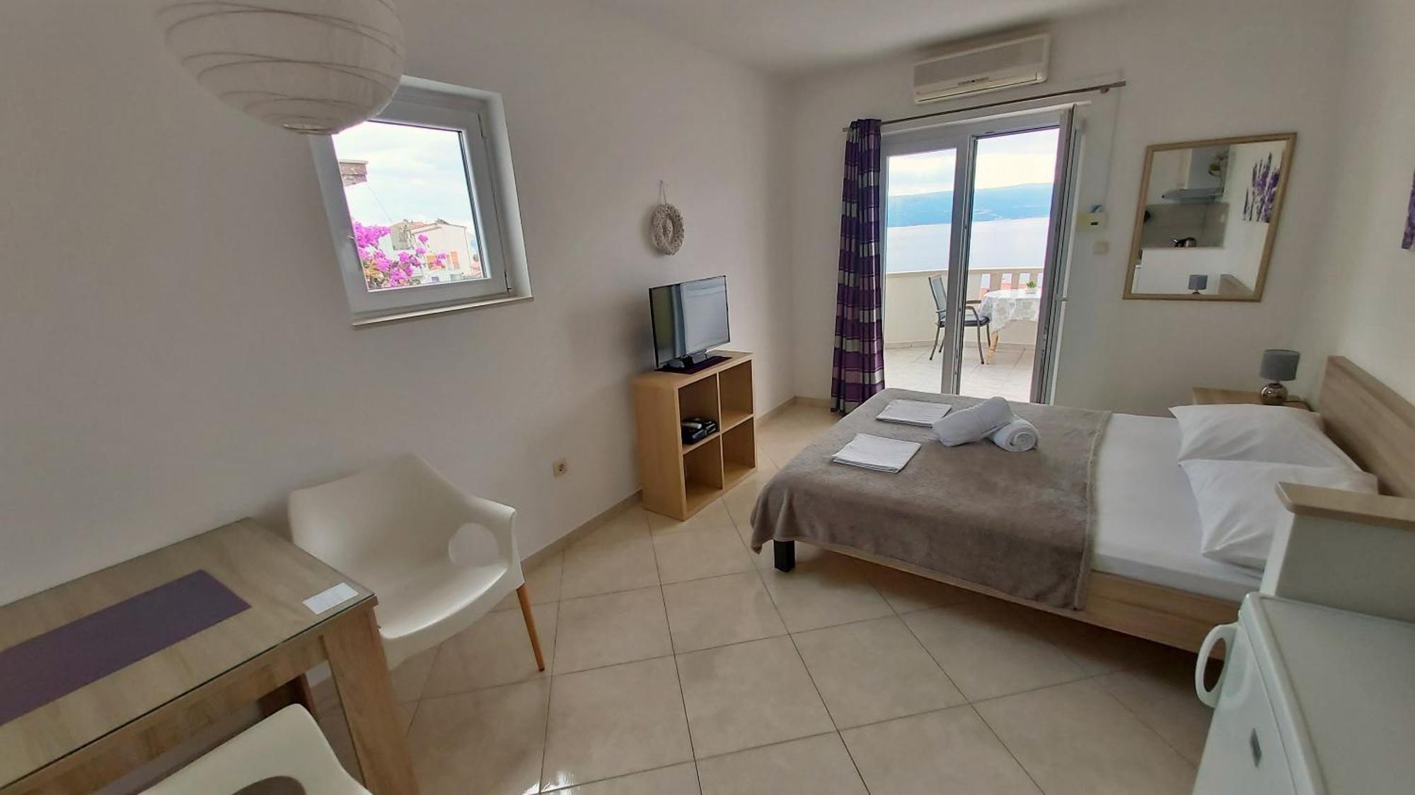 Apartments Nemira Omis Room photo