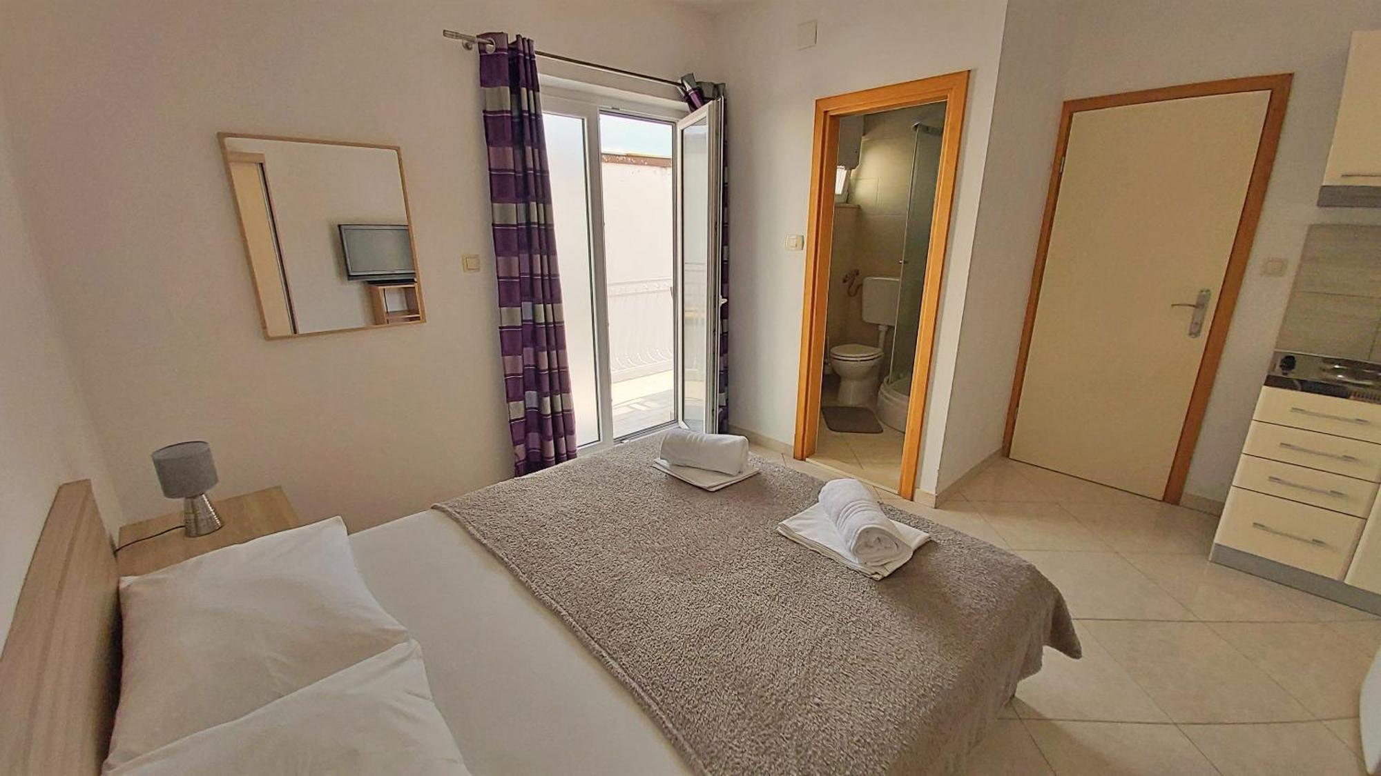 Apartments Nemira Omis Room photo