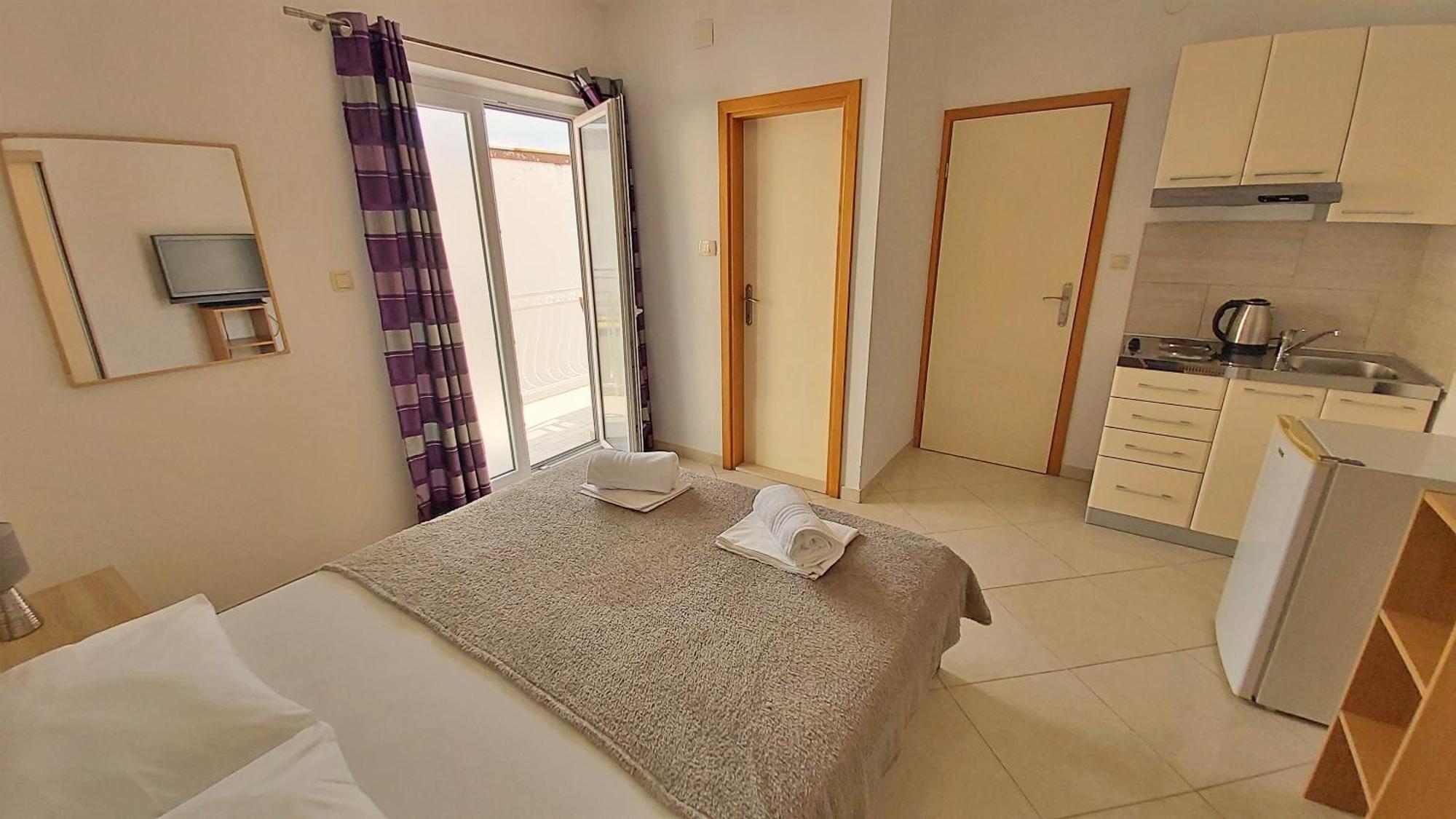 Apartments Nemira Omis Room photo